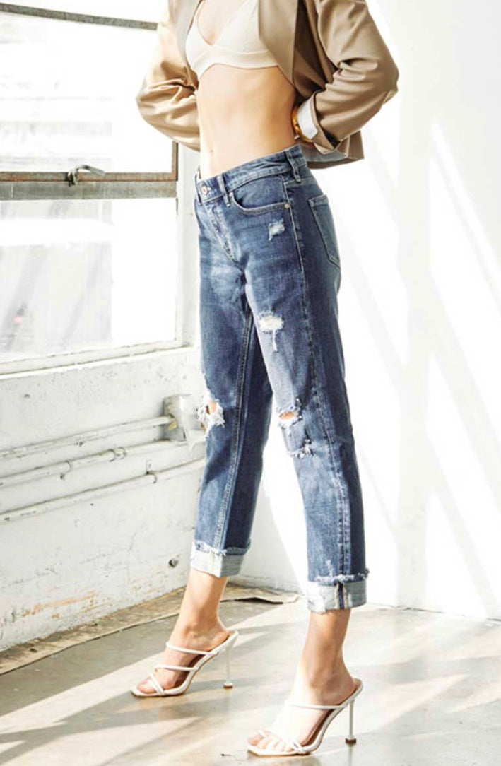 Mid-rise distressed slim boyfriend capri jeans